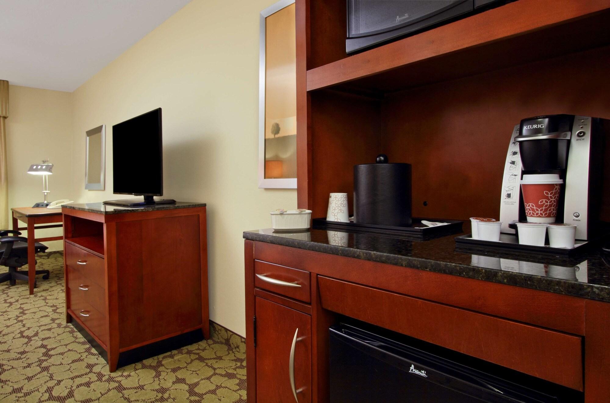 Hilton Garden Inn Columbus Airport Exterior foto