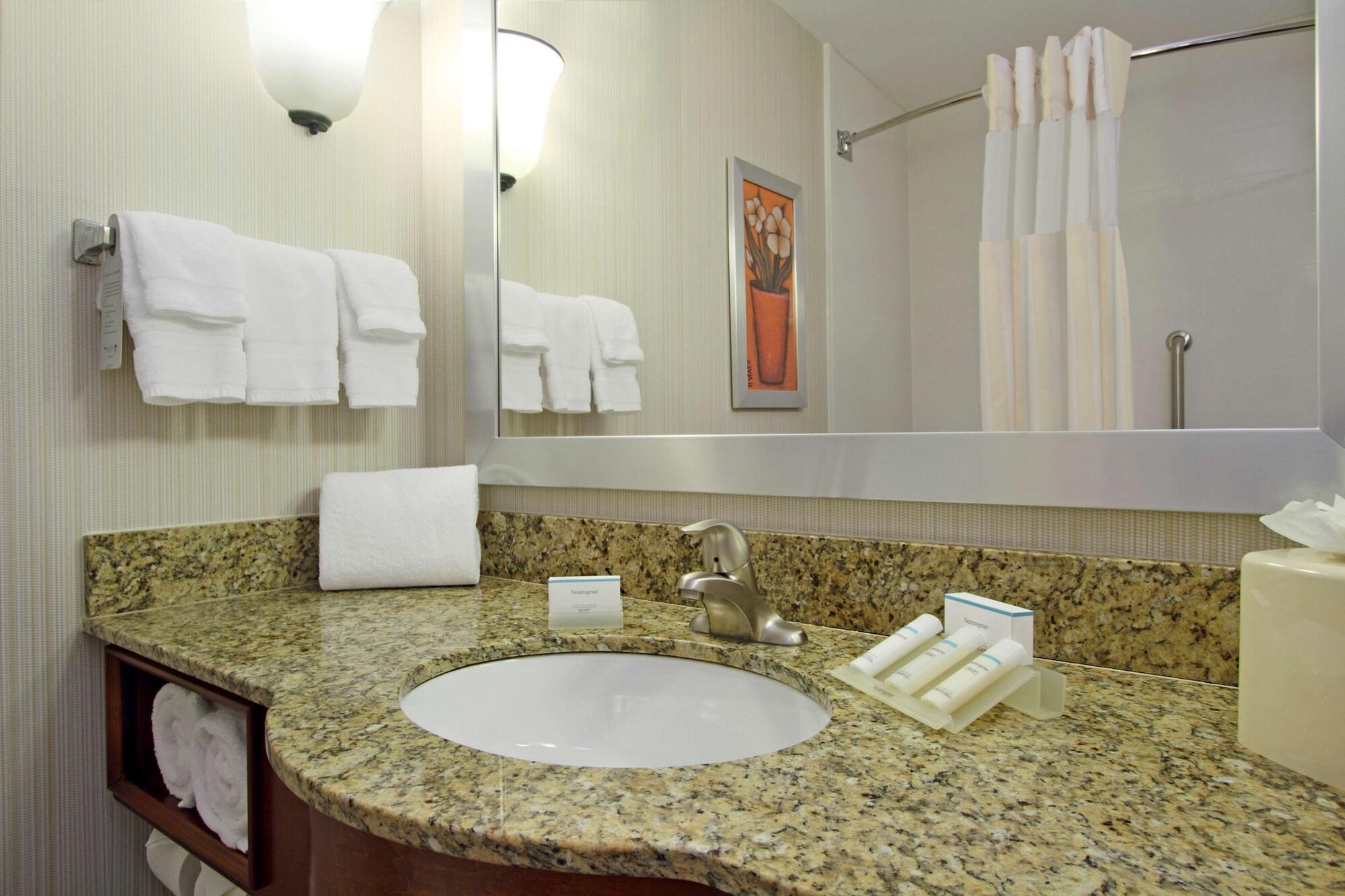 Hilton Garden Inn Columbus Airport Exterior foto